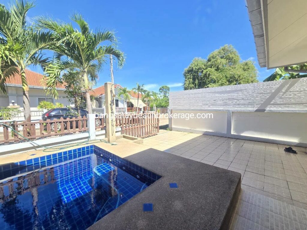 Beautiful villa with private pool for rent in Khun Suk Bang Saray project.